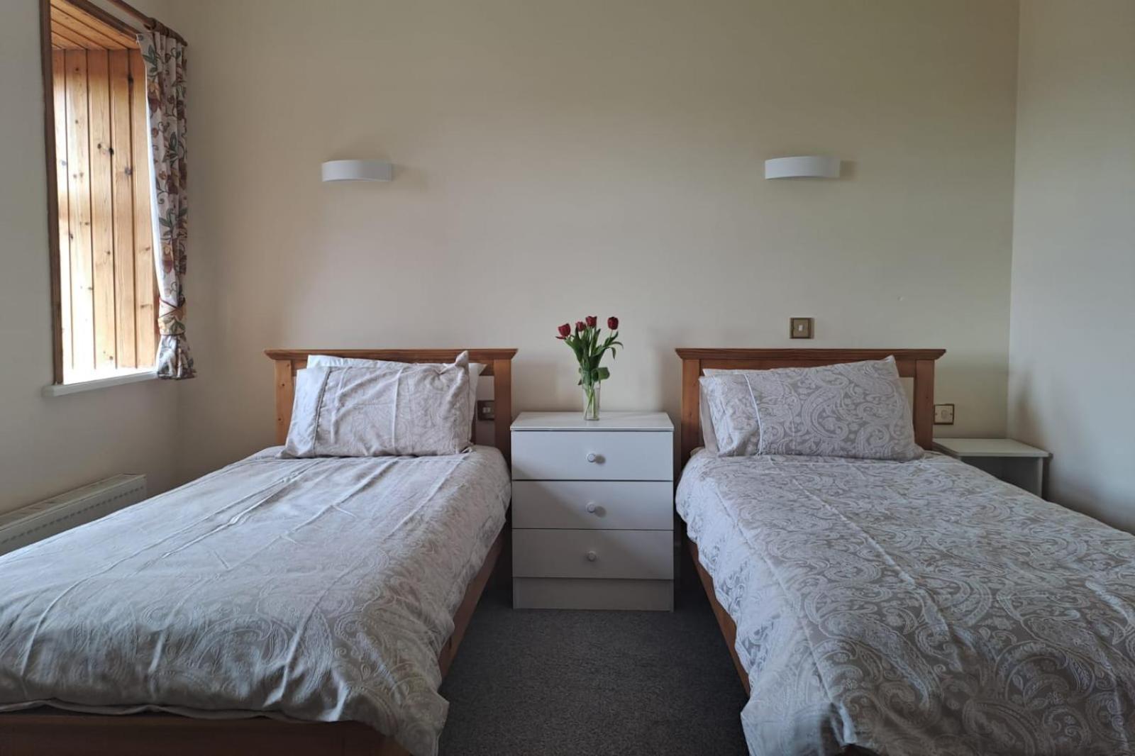 Teach Hudi Beag Bed & Breakfast Бънбег Екстериор снимка